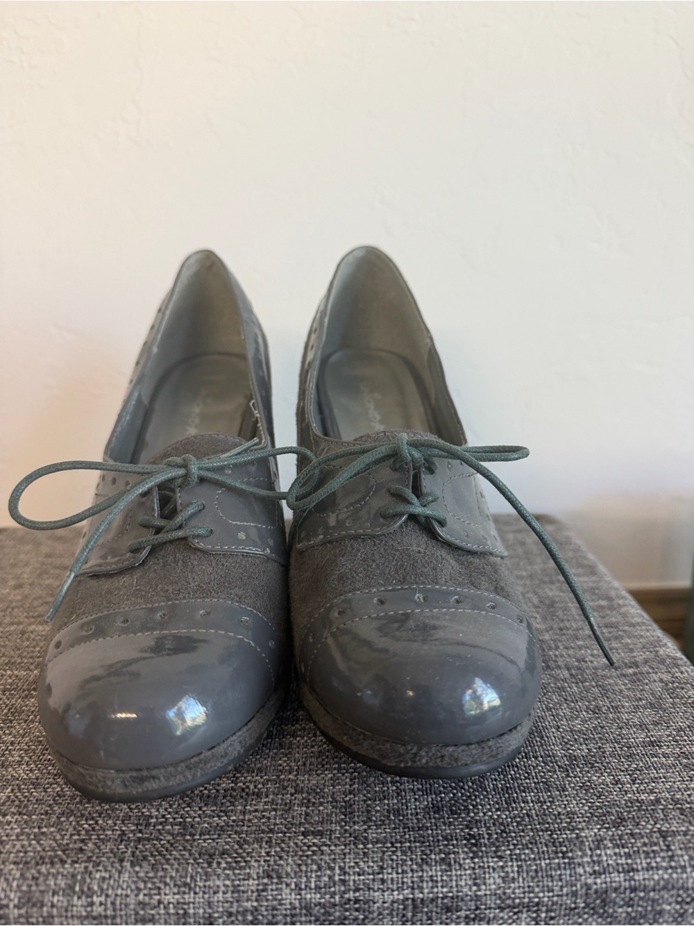 UNIONBAY Gray Patent and Suede Oxford Heels